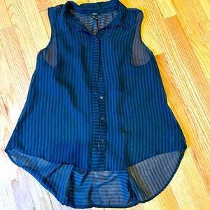 Forever 21 sleeveless blouse